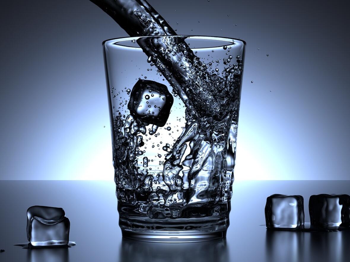 glass-1206584_1280