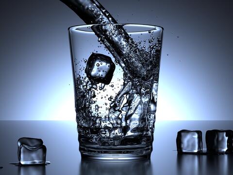 glass-1206584_1280